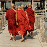 Auf der Teakholz-Brücke