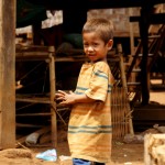 Kleiner Mann, grosse Schuhe