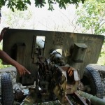 Andreas Moped-Fahrer macht mit uns die Tour: hier war mal ein Stützpunkt der Roten Khmer