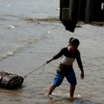 unsere Mittagessen wird aus dem Meer gefischt